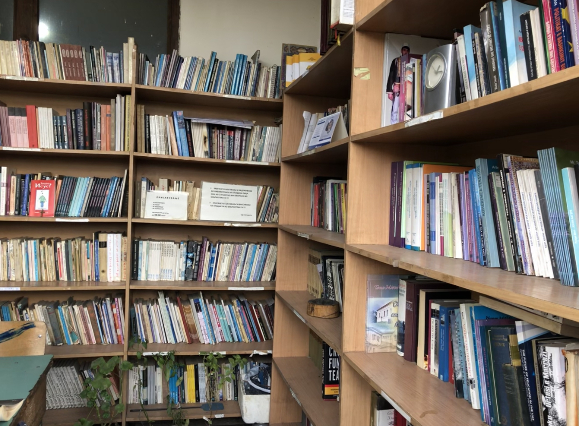 Македонско пенолошко друштво со втора донација на книги за Затвор Скопје